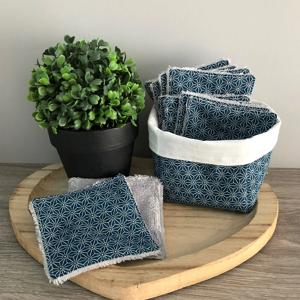 Panière en tissus personnalisée avec 10 lingettes lavable également personnalisées